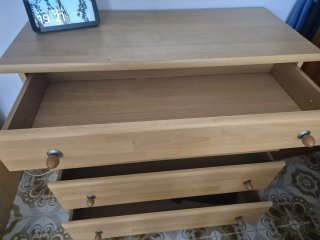 Cómoda de madera MDF con 4 cajones