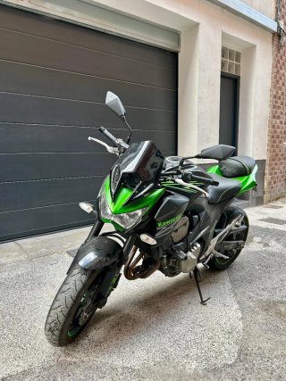 Kawasaki Z800 Negra y Verde