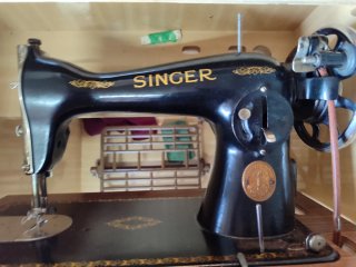 Máquina de coser antigua Singer