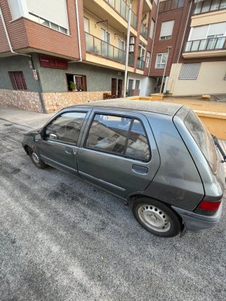 Renault Clio 1998