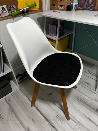Escritorio y Silla Blanca