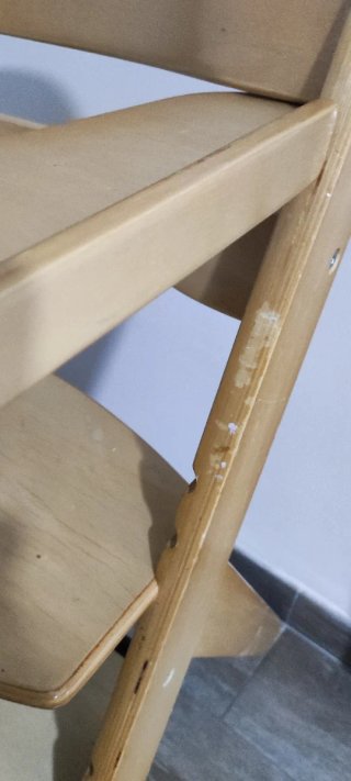 Trona de madera para bebé