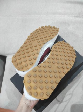 Zapatillas Nike Cortez Mujer crema y Burdeos