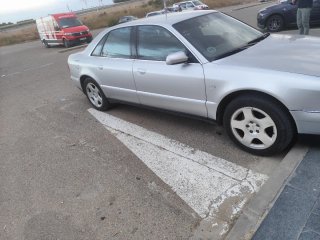 Audi A8 2000
