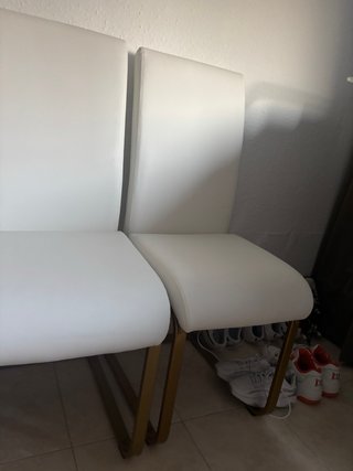 Sillas comedor blancas y doradas (x2)
