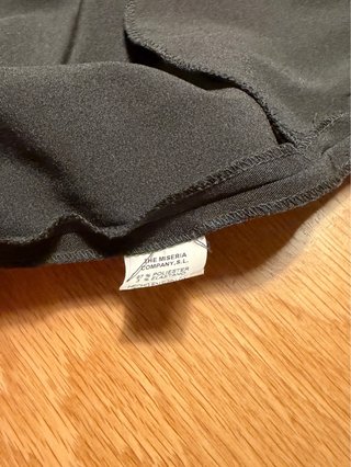 Pantalón de pinzas negro Miseria