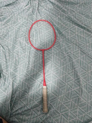 Raqueta de bádminton roja