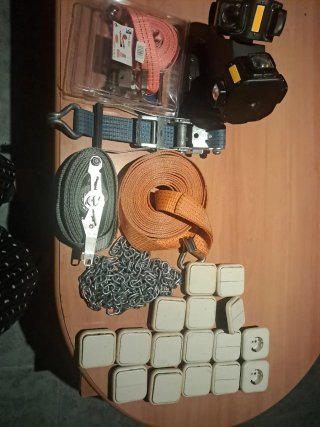 Lote de correas, cadena y más