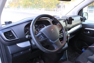 Peugeot Traveller Long 180 CV automática 9 plaza