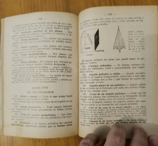 Enciclopedia escolar antigua años 40