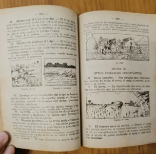 Enciclopedia escolar antigua años 40