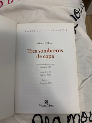 Tres sombreros de copa