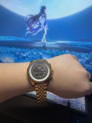 Reloj Cronógrafo Dorado (Homenaje)