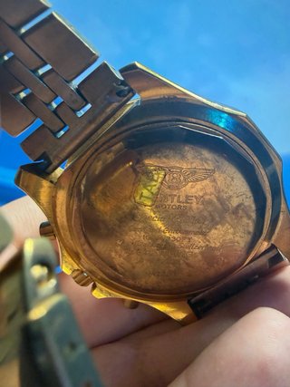 Reloj Cronógrafo Dorado (Homenaje)