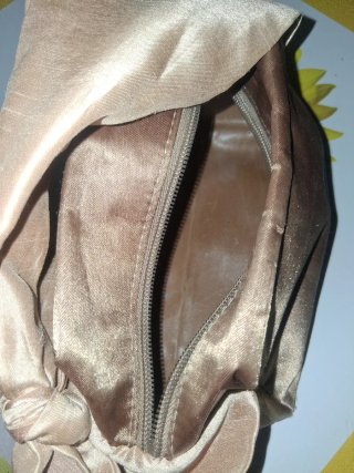 Beauty Bag Oro con Fiocco