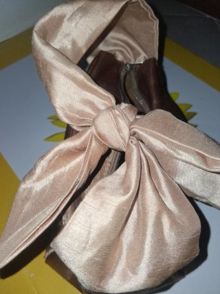Beauty Bag Oro con Fiocco
