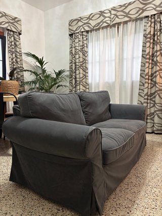 Sofá de 2 plazas gris EKTORP