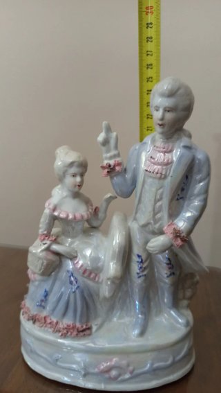 Figuras de porcelana pareja estilo antiguo