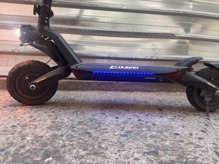 Patiente Zwheel Cougar Duo Patinete Eléctrico