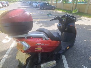 Daelim Scooter Roja Automática
