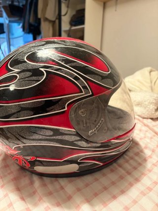 Casco de moto TNT rojo y negro