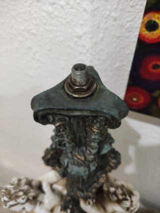 Pie de lámpara querubines