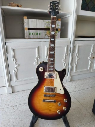 Pack Guitarra Epiphone Les Paul + Ampli Vox+ pedal