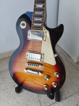Pack Guitarra Epiphone Les Paul + Ampli Vox+ pedal