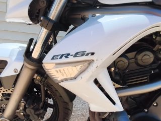Kawasaki ER6n Blanca