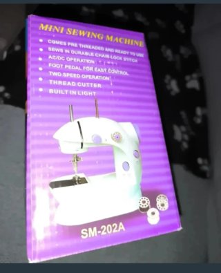Mini Máquina de Coser