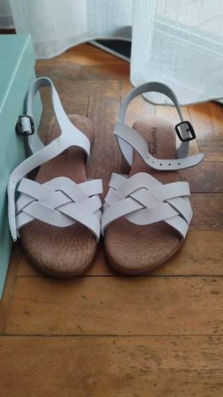 Sandalias blancas  Pisamonss talla 35