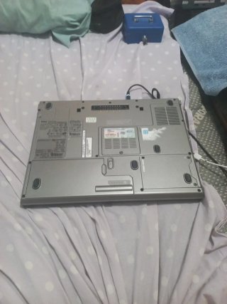 Portátil Dell Latitude D830