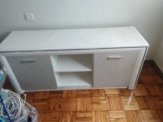 Mueble TV blanco y gris
