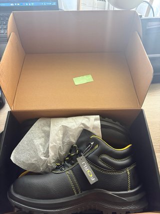 Zapatos de trabajo talla 42