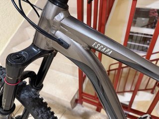 Giant Reign IMPOLUTA SUPER OFERTA!!!