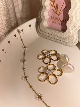 Jannah Jewelry Pendientes y collar de flores