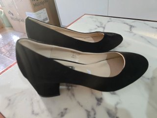 Zapatos tacón bajo negros Springfield talla 37