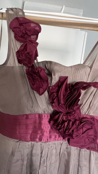 Vestido fiesta Amitie nude y burdeos T42