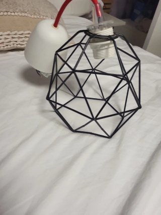 Lámpara de techo geométrica negra y blanca