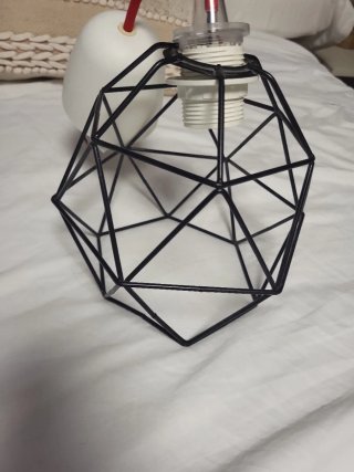 Lámpara de techo geométrica negra y blanca