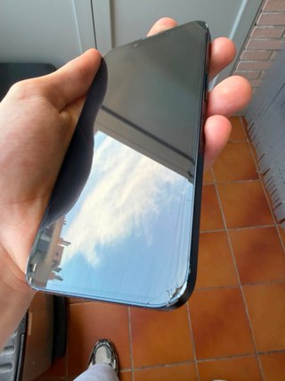 iPhone 13 Negro Roto