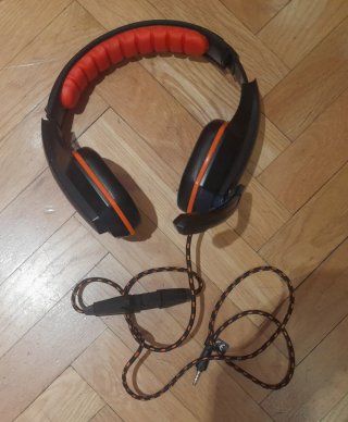 Auriculares Gaming 4Gamers + REGALO