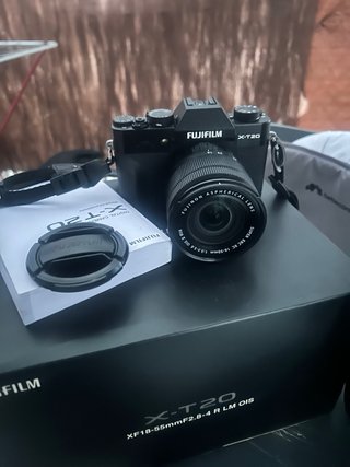 Cámara Fujifilm X-T20 + Lente 16-50mm