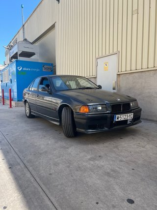 BMW 325i e36