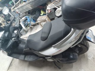 Maxi Scooter Blanca  kymco Vendo o Cambio por Tmax