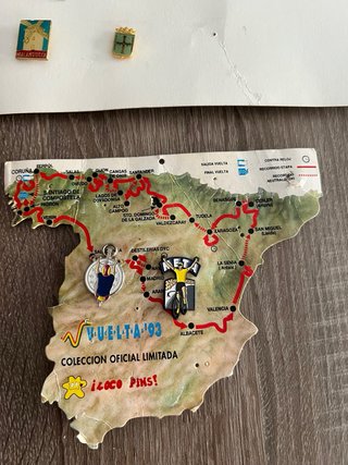 Lote de 23 pins antiguos coleccionables