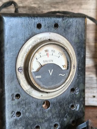 Antiguo voltimetro Galion años 40s