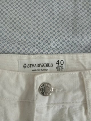 Falda vaquera larga blanca Stradivarius