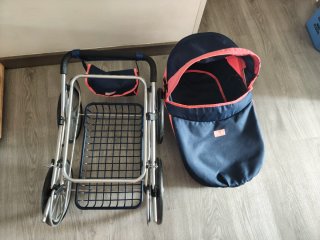 Carrito de muñecas azul y rosa