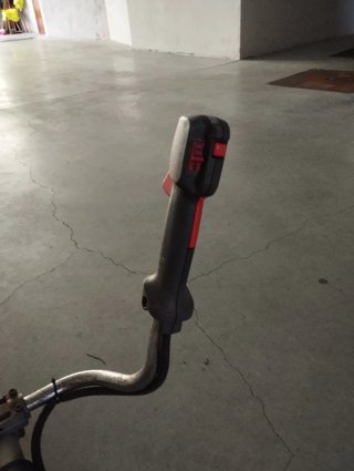 Desbrozadora Husqvarna 143 RII